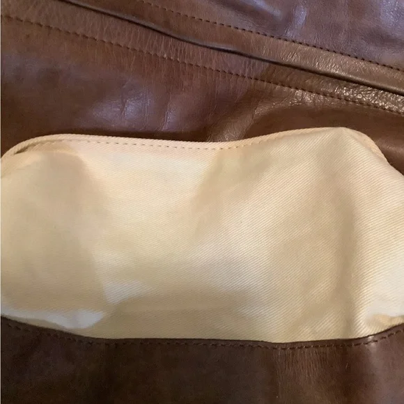 Chloe Silverado - Picture 13 of 14